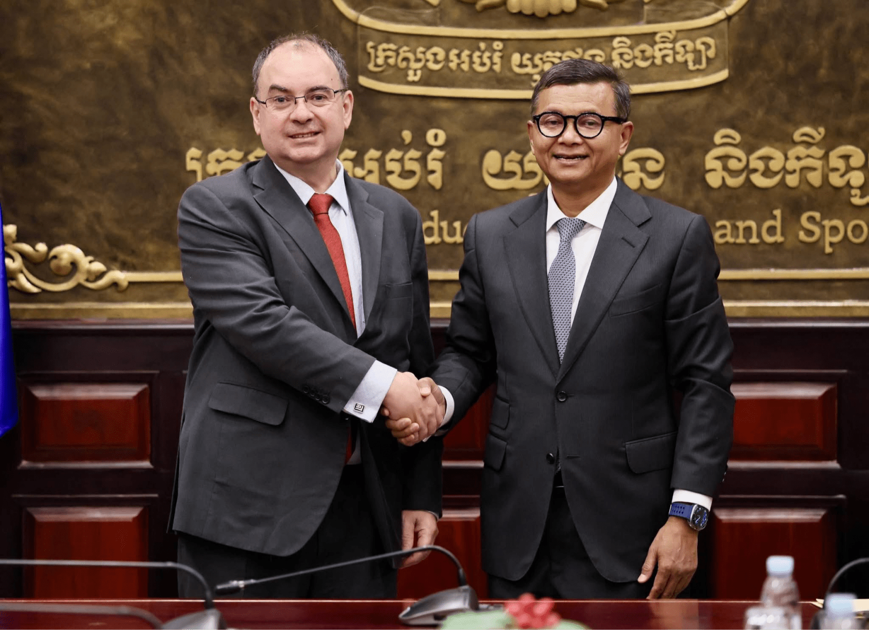 🤝🇰🇭L'AUF reçue par le Ministre de l'Education du Cambodge !🎓✨