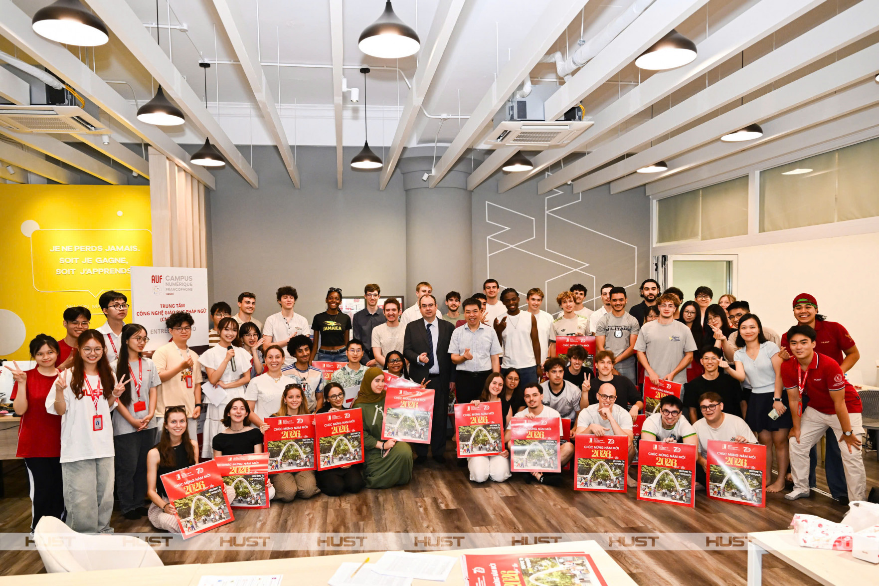 :flag-vn::graduation_cap: Des stagiaires internationaux à l'Institut Polytechnique de Hanoï : le CNF leur ouvre ses portes